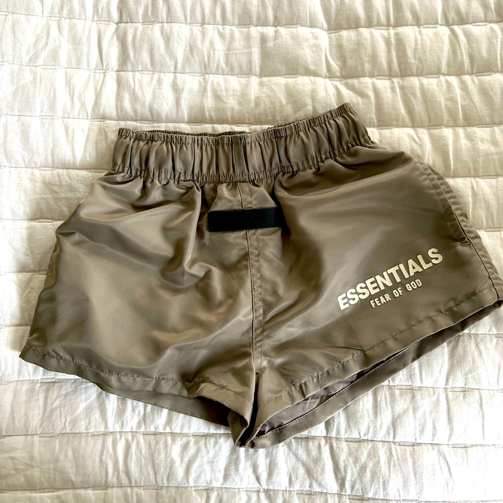 Kids 6/7 FOg essentials shorts